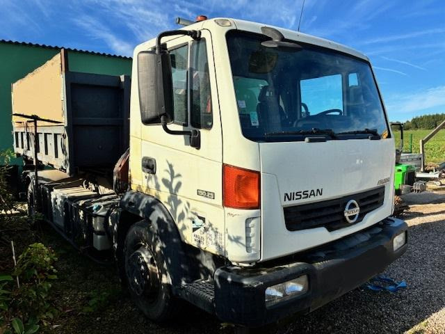 Nissan ATLEON 150.25 - شاحنة ذات خطاف, شاحنة كرين: صورة 2 Nissan ATLEON 150.25 - شاحنة ذات خطاف, شاحنة كرين: صورة 2