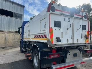 Scania G 360 - سياره كنس شوارع: صورة 3 Scania G 360 - سياره كنس شوارع: صورة 3