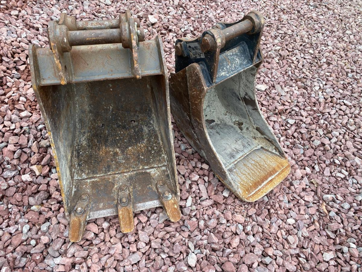 VOLVO 30CM - بكت حفار: صورة 1 VOLVO 30CM - بكت حفار: صورة 1