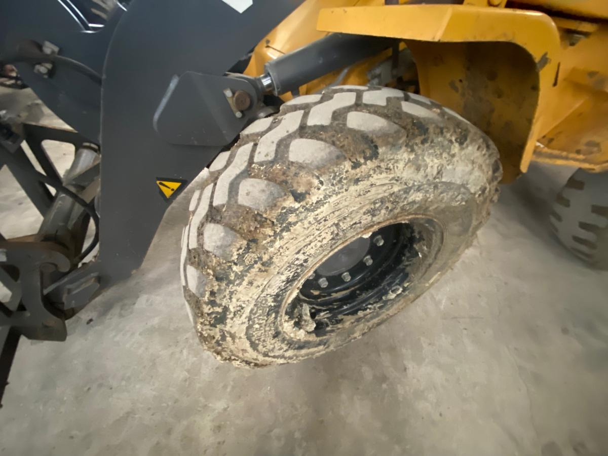 لودر مفصلي صغير Volvo L 30 B ZX: صورة 12