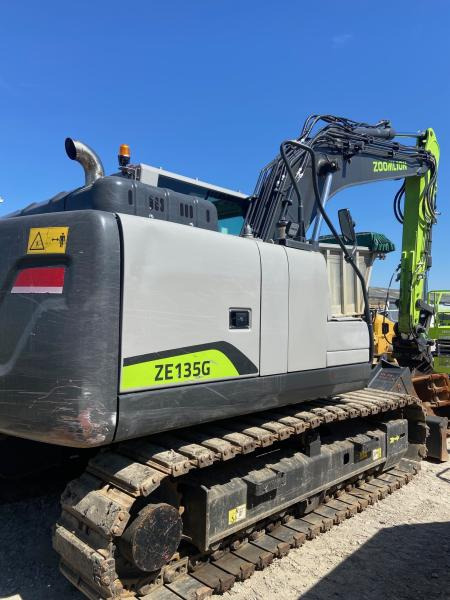 ZOOMLION ZE 135 - حفار زحاف: صورة 2 ZOOMLION ZE 135 - حفار زحاف: صورة 2