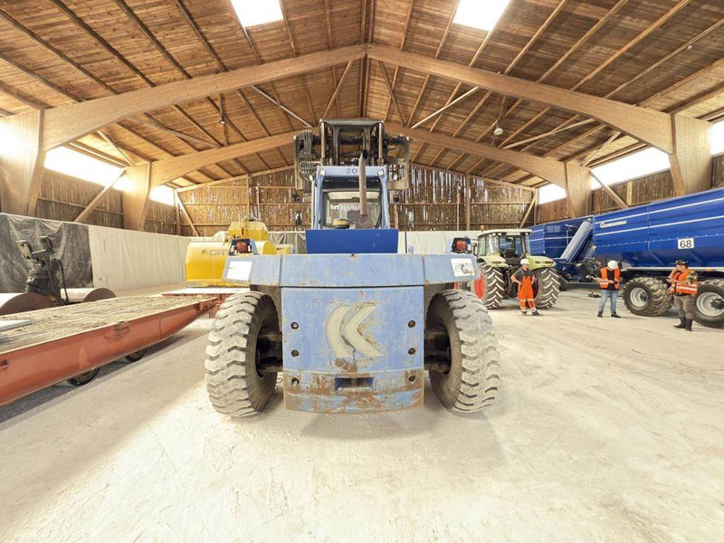 Kalmar DCD28-1200LB - رافعة شوكية ديزل: صورة 4 Kalmar DCD28-1200LB - رافعة شوكية ديزل: صورة 4