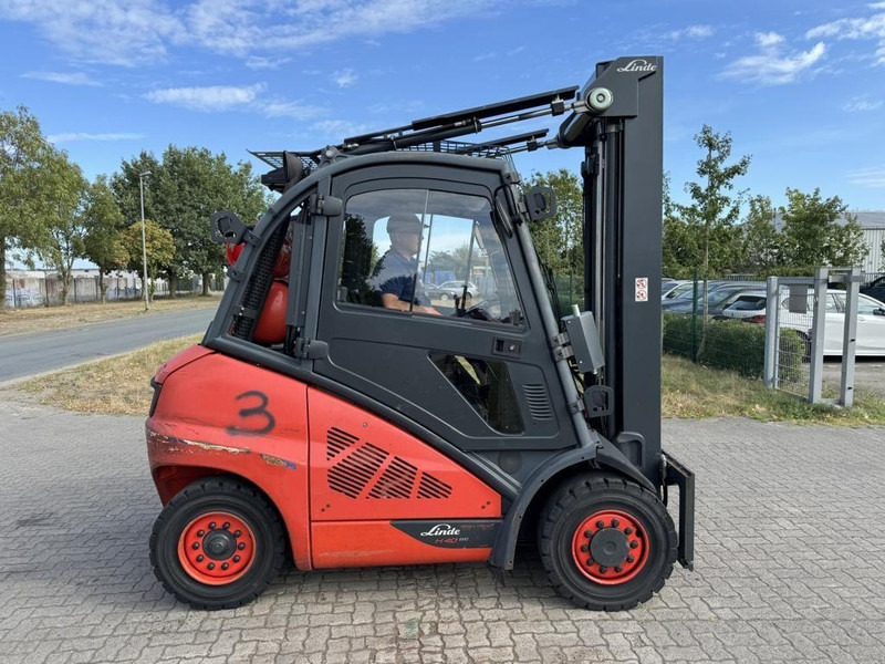 Linde H40T - رافعة شوكية تعمل بالغاز: صورة 3 Linde H40T - رافعة شوكية تعمل بالغاز: صورة 3