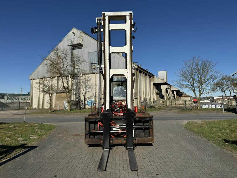 Svetruck 13.6-120-32 - رافعة شوكية ديزل: صورة 3 Svetruck 13.6-120-32 - رافعة شوكية ديزل: صورة 3