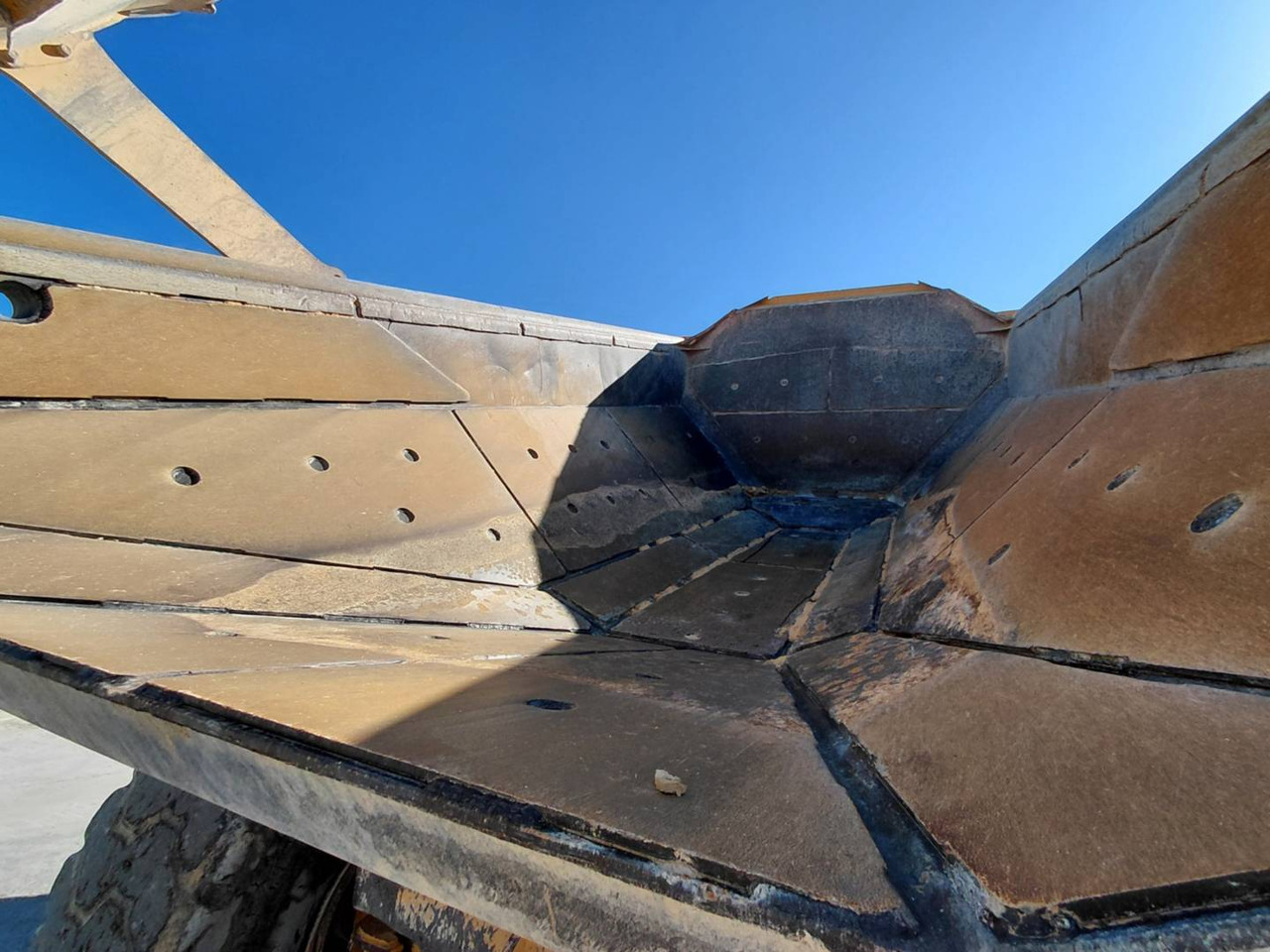 شاحنة قلاب مفصلية BELL EQUIPMENT NORTH AMERICA, INC. B40D: صورة 24 شاحنة قلاب مفصلية BELL EQUIPMENT NORTH AMERICA, INC. B40D: صورة 24