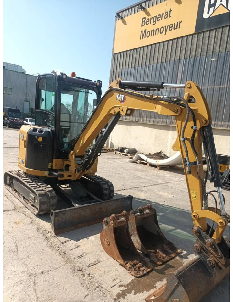 CAT 302.7 - حفار زحاف: صورة 2 CAT 302.7 - حفار زحاف: صورة 2