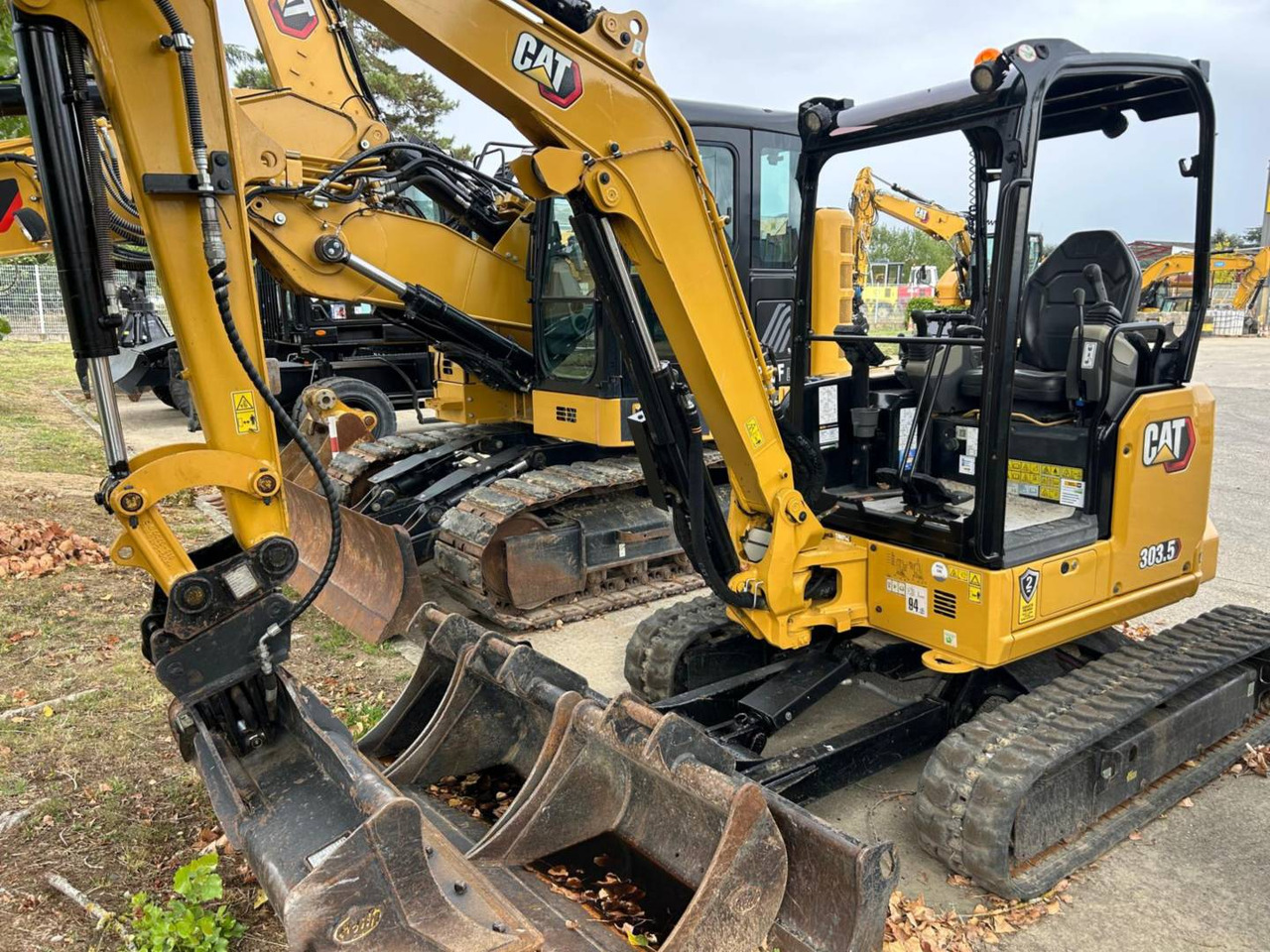 CAT 303.5 - حفار زحاف: صورة 1 CAT 303.5 - حفار زحاف: صورة 1