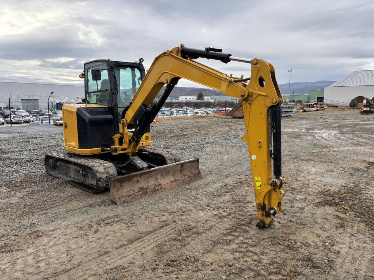 CAT 305 - حفار زحاف: صورة 1 CAT 305 - حفار زحاف: صورة 1