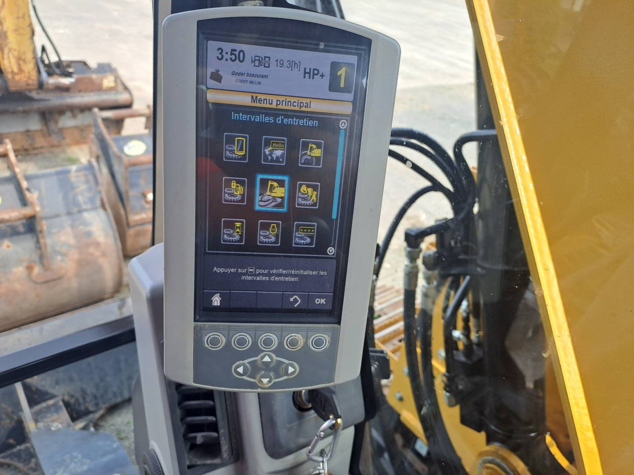 حفار زحاف CAT 315F: صورة 14