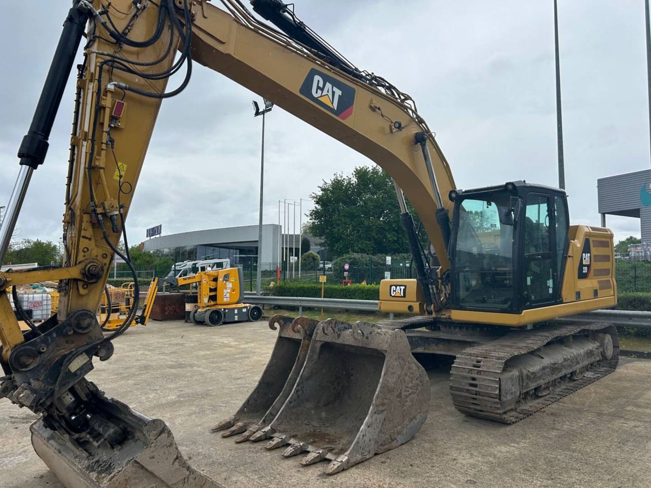 CAT 320 - حفار زحاف: صورة 2 CAT 320 - حفار زحاف: صورة 2