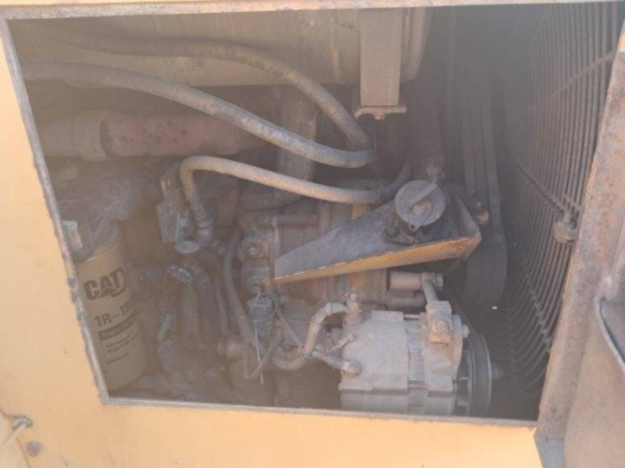 كاشطة CAT 621F: صورة 17