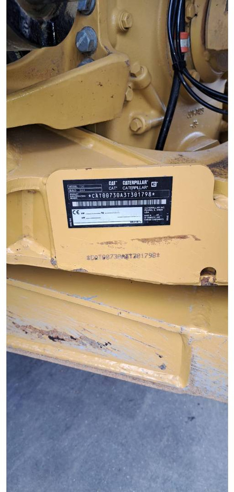 شاحنة قلاب مفصلية CAT 730: صورة 6
