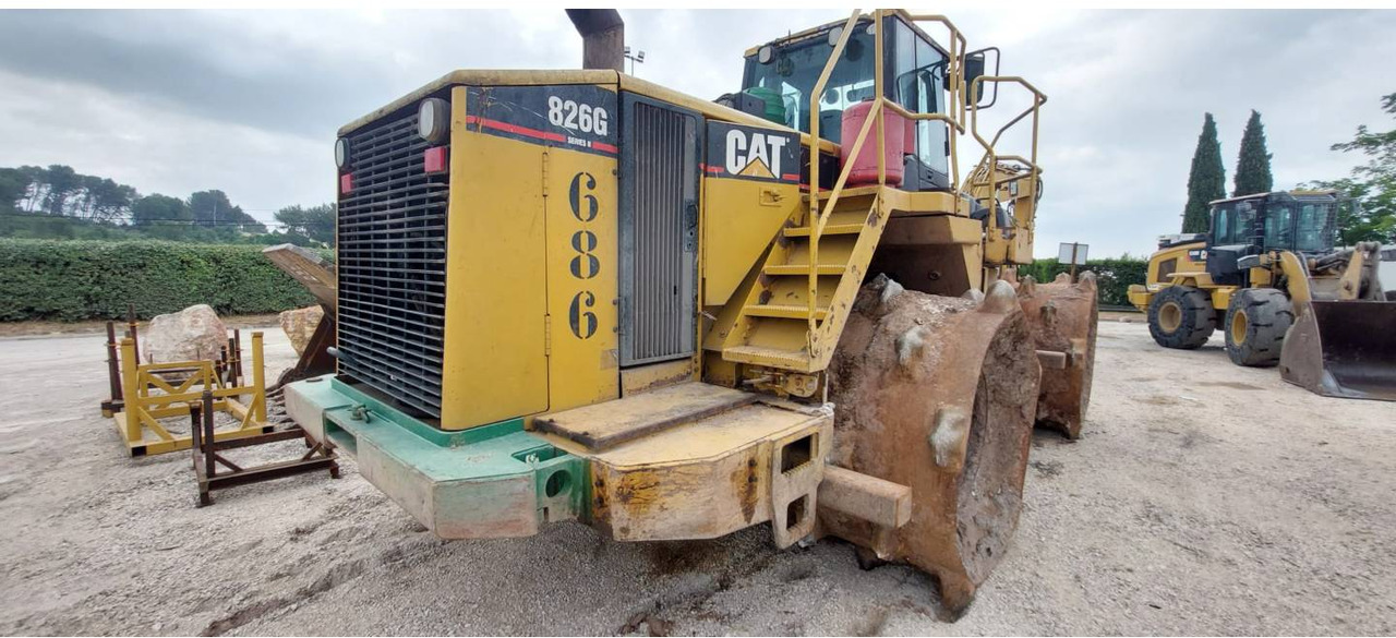 CAT 826G - جرافة: صورة 2 CAT 826G - جرافة: صورة 2