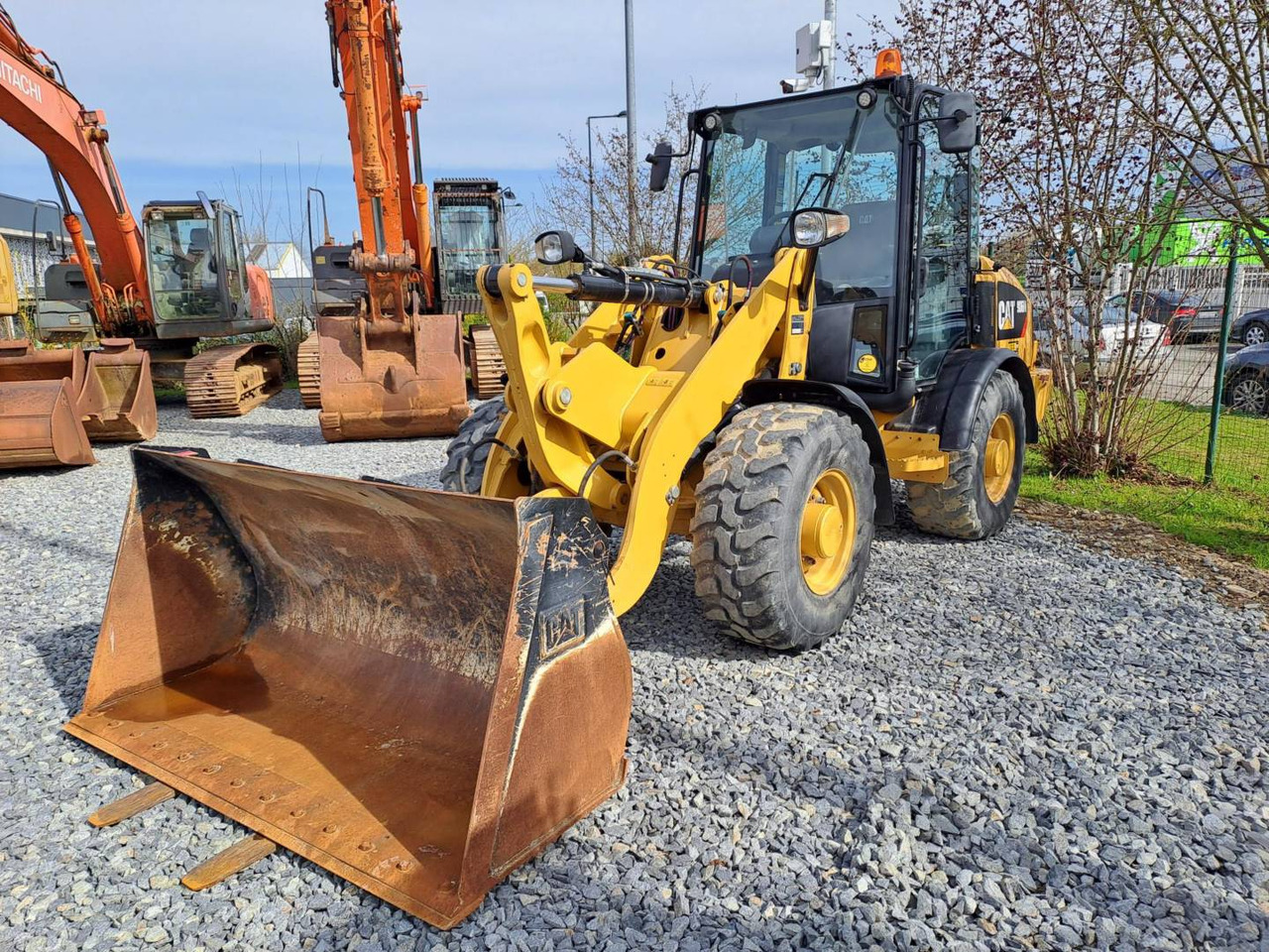 CAT 906M - اللودر بعجل: صورة 2 CAT 906M - اللودر بعجل: صورة 2