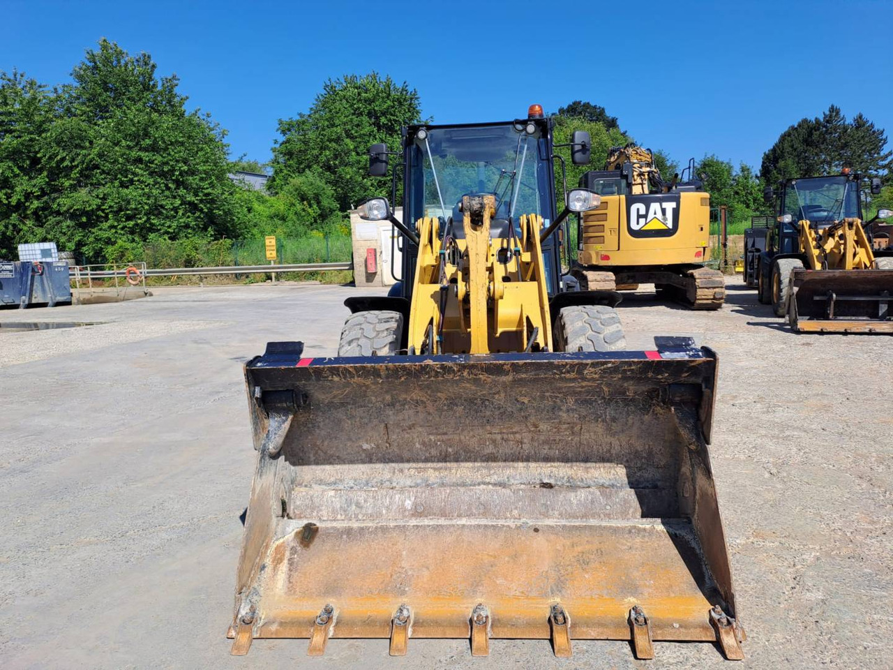 CAT 906M - اللودر بعجل: صورة 3 CAT 906M - اللودر بعجل: صورة 3