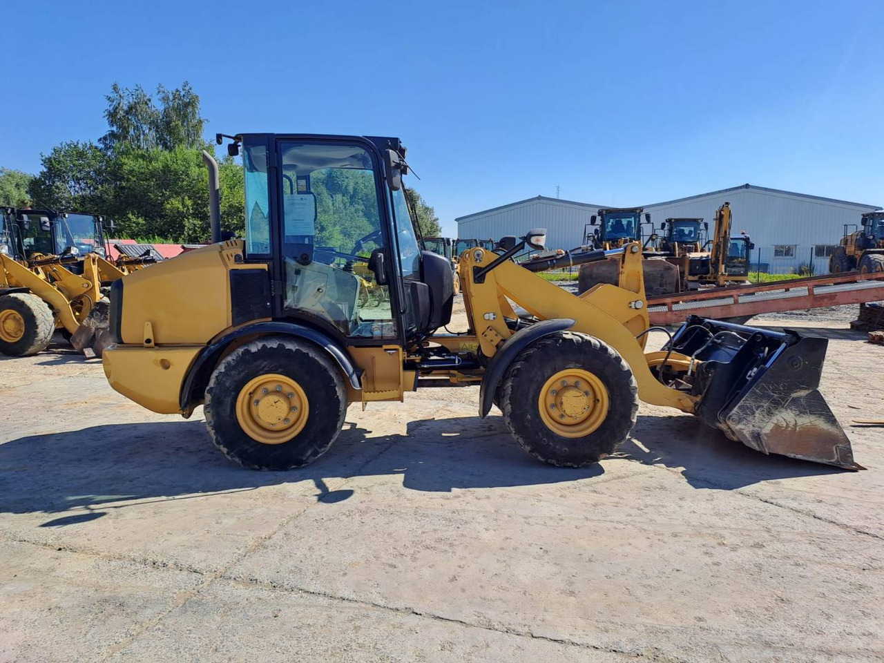 CAT 906M - اللودر بعجل: صورة 5 CAT 906M - اللودر بعجل: صورة 5