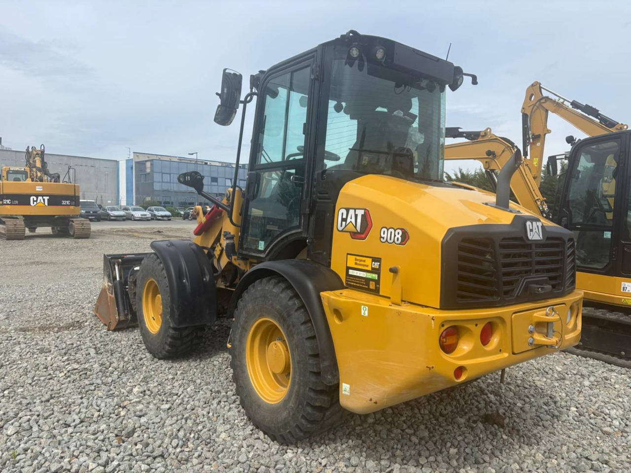 CAT 908 - اللودر بعجل: صورة 3 CAT 908 - اللودر بعجل: صورة 3