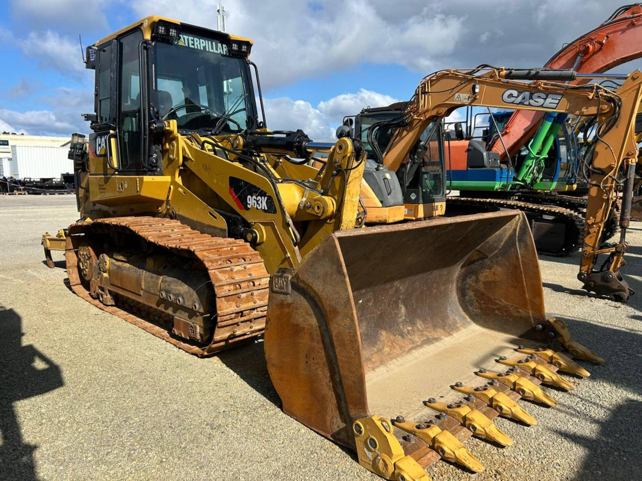 CAT 963K - اللودر المجنزر: صورة 2 CAT 963K - اللودر المجنزر: صورة 2