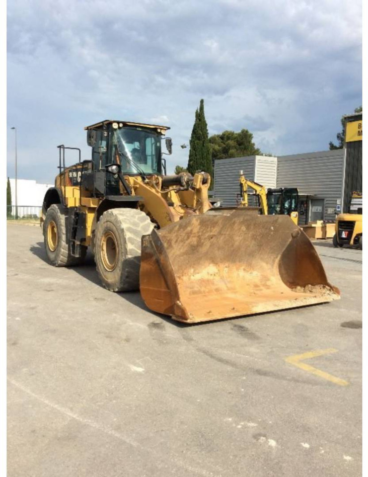 CAT 966M XE - اللودر بعجل: صورة 2 CAT 966M XE - اللودر بعجل: صورة 2