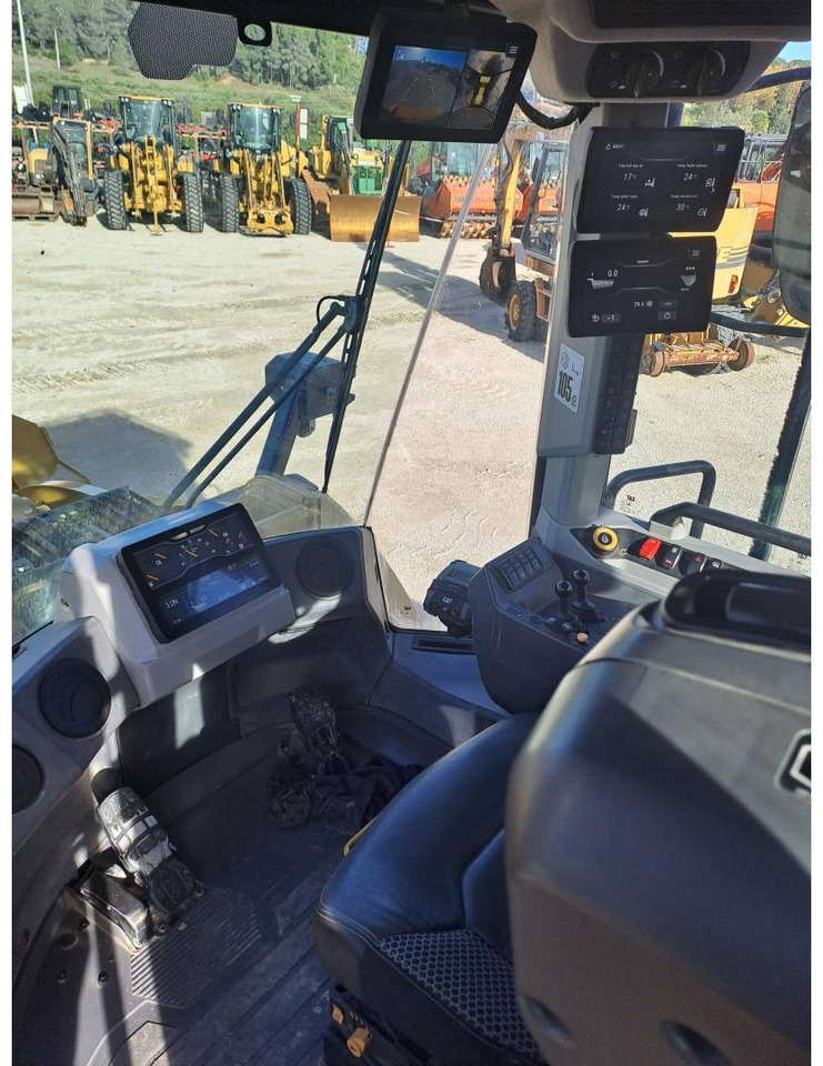 اللودر بعجل CAT 972 XE: صورة 14