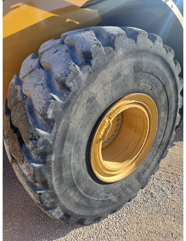 اللودر بعجل CAT 972 XE: صورة 9