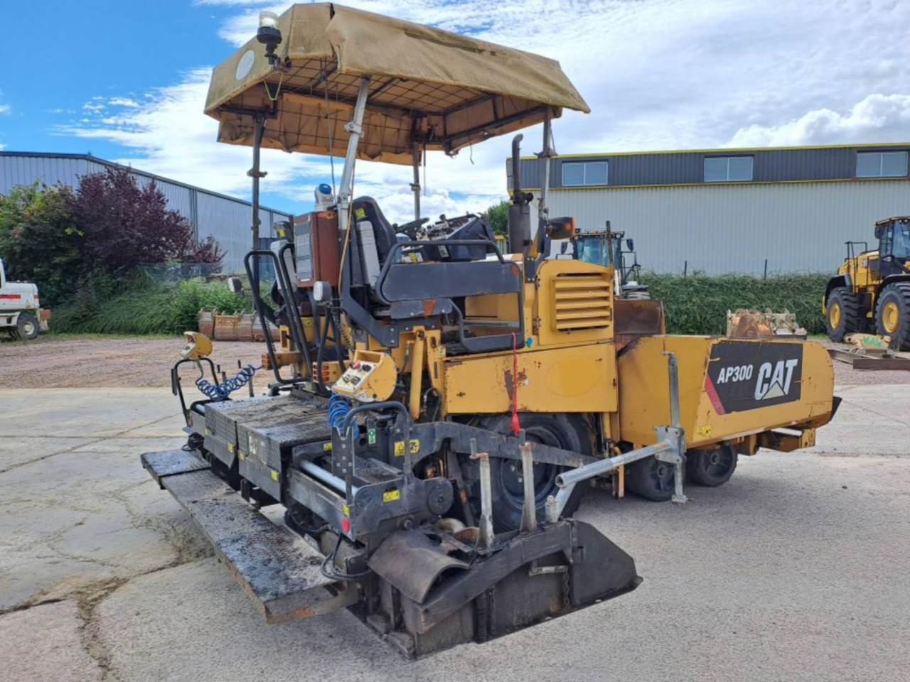 مدادة الأسفلت CAT AP300: صورة 7 مدادة الأسفلت CAT AP300: صورة 7