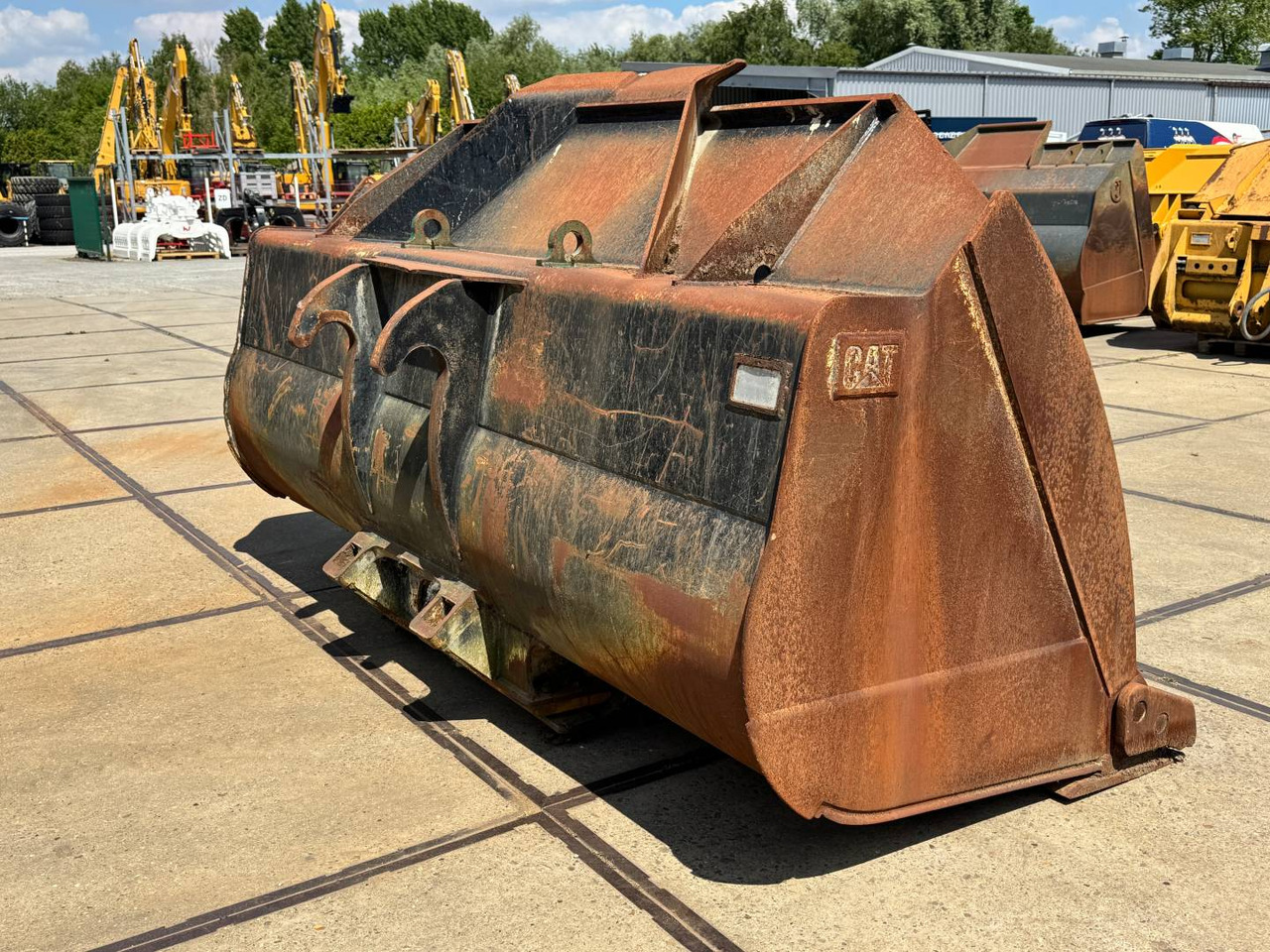 CAT BUCKET GP / 5 CU M / FOR FUSION COUPLER - بكت: صورة 3 CAT BUCKET GP / 5 CU M / FOR FUSION COUPLER - بكت: صورة 3