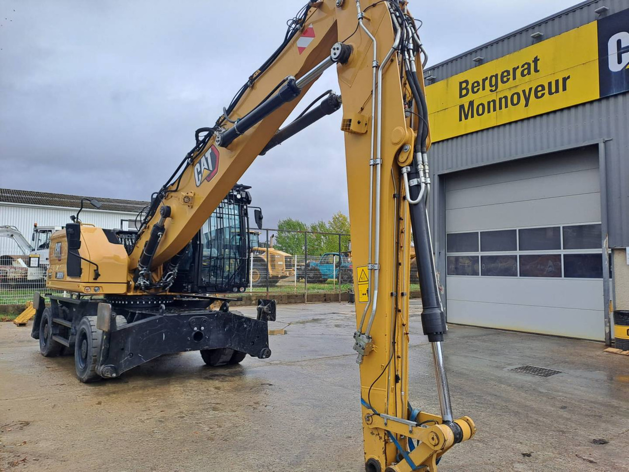 CAT MH3024 - حفارة دولاب: صورة 2 CAT MH3024 - حفارة دولاب: صورة 2