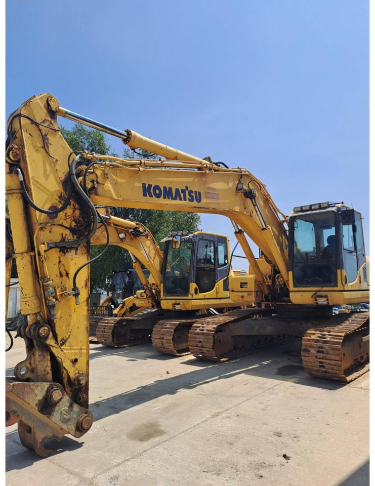 KOMATSU PC210LC - حفار زحاف: صورة 1 KOMATSU PC210LC - حفار زحاف: صورة 1
