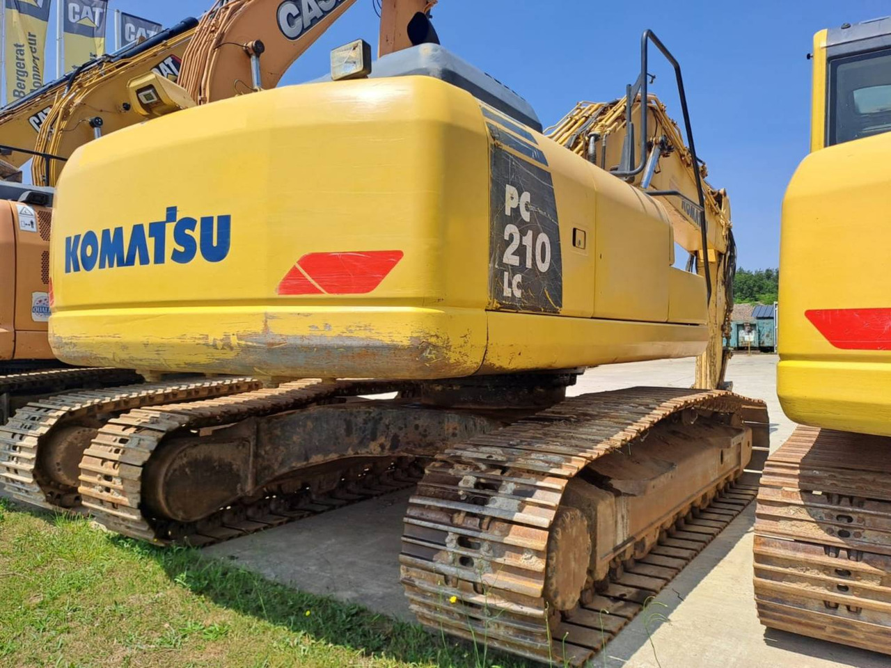 KOMATSU PC210LC - حفار زحاف: صورة 3 KOMATSU PC210LC - حفار زحاف: صورة 3
