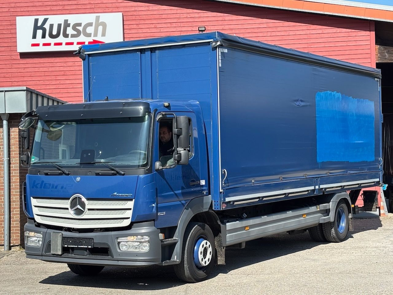 Mercedes-Benz Atego 1521L Pritschenwagen/Lbw. - شاحنة ستارة: صورة 1 Mercedes-Benz Atego 1521L Pritschenwagen/Lbw. - شاحنة ستارة: صورة 1