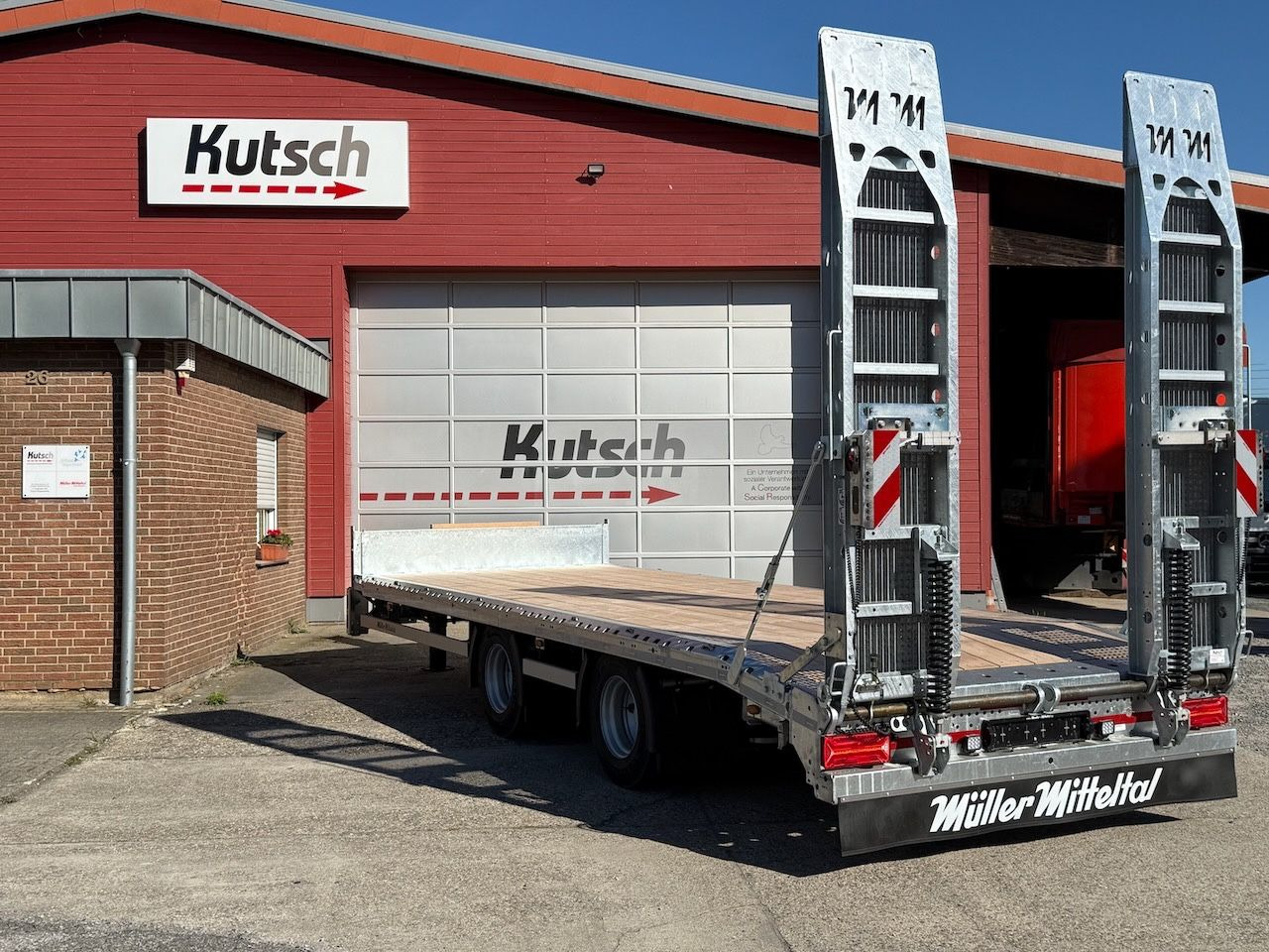 Müller-Mitteltal ETÜ-TA-R 21 Tieflader 7m, luftgefedert, LED - مقطورات مسطحة: صورة 3 Müller-Mitteltal ETÜ-TA-R 21 Tieflader 7m, luftgefedert, LED - مقطورات مسطحة: صورة 3