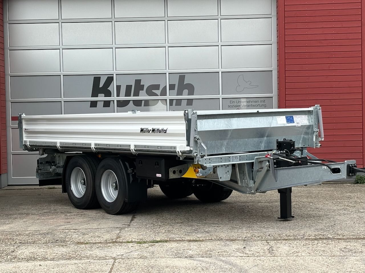 Müller-Mitteltal KA-TA-R 11,9/024 Breitreifen, Alu-Rampen, LED - مقطورة قلاب: صورة 5 Müller-Mitteltal KA-TA-R 11,9/024 Breitreifen, Alu-Rampen, LED - مقطورة قلاب: صورة 5