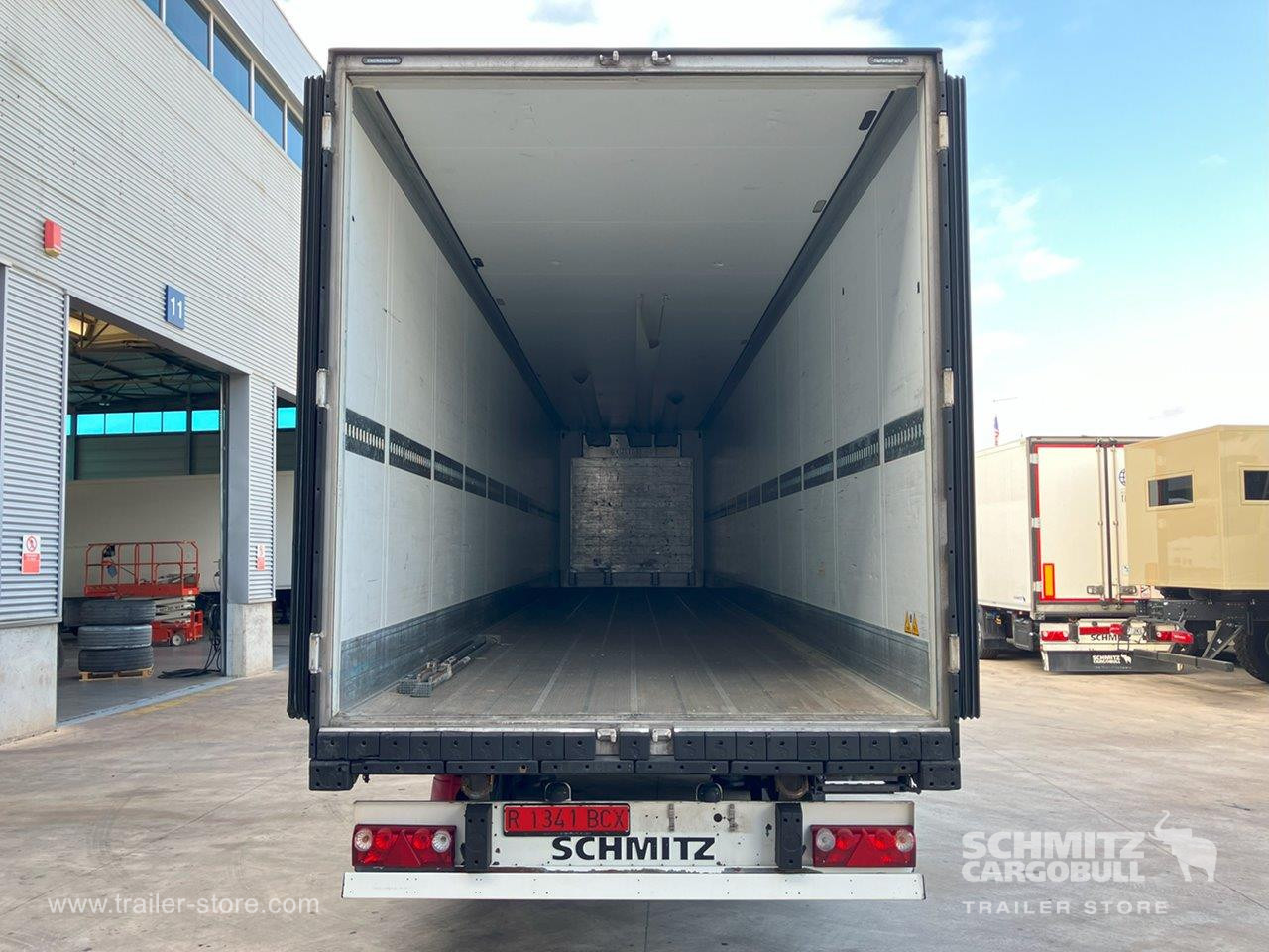 SCHMITZ Semiremolque Frigo Standard - نصف مقطورة متساوي الحرارة: صورة 2 SCHMITZ Semiremolque Frigo Standard - نصف مقطورة متساوي الحرارة: صورة 2