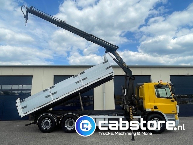 DAF CF 75.310 FAN 6x2 Euro 5 - MANUAL - Bouwjaar 2008 - Kipper - Palfinger PK 15002 Performance - Km 550.899 - Good condition! - شاحنة قلاب, شاحنة كرين: صورة 2 DAF CF 75.310 FAN 6x2 Euro 5 - MANUAL - Bouwjaar 2008 - Kipper - Palfinger PK 15002 Performance - Km 550.899 - Good condition! - شاحنة قلاب, شاحنة كرين: صورة 2