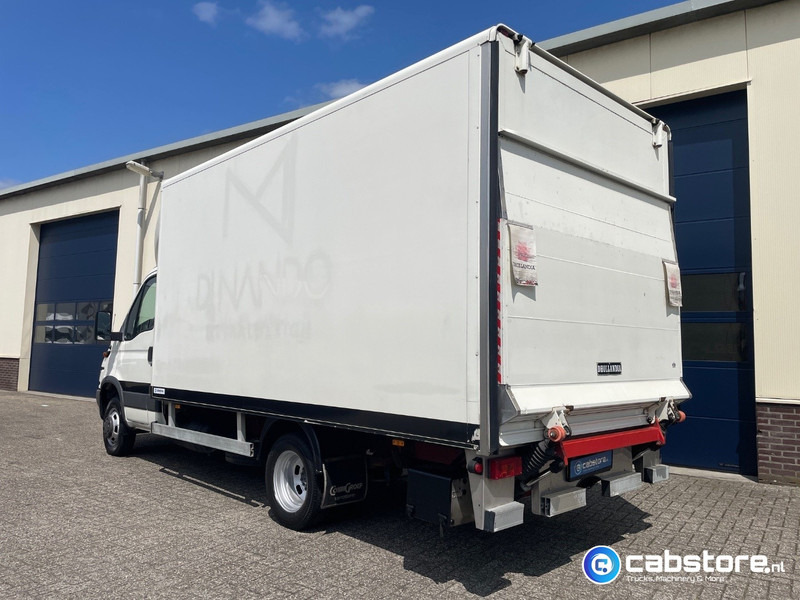 Iveco 40C 40C12 EURO 3 4x2 Bakwagen Euro 3 - Bouwjaar 2003 - APK tot 10-05-2026 -Handgeschakelde versnellingsbak - شاحنة مغلقة الصندوق: صورة 5 Iveco 40C 40C12 EURO 3 4x2 Bakwagen Euro 3 - Bouwjaar 2003 - APK tot 10-05-2026 -Handgeschakelde versnellingsbak - شاحنة مغلقة الصندوق: صورة 5