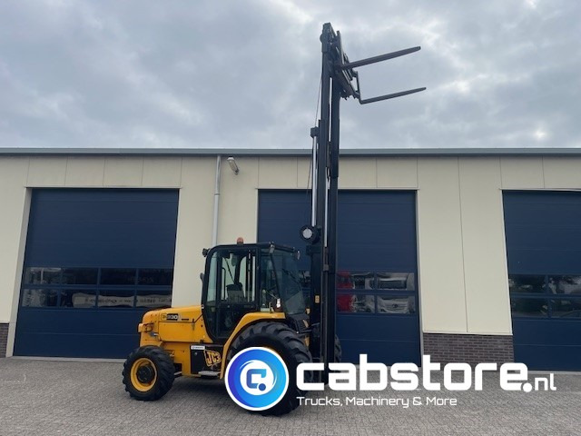 JCB 930 Off-Road forklift - Ruwterrein heftruck -Bouwjaar 2008 - 4x4 - 4WD - Side shift - Vorkverstelling - 550 cm hefhoogte - رافعة شوكية للأرض الوعرة: صورة 3 JCB 930 Off-Road forklift - Ruwterrein heftruck -Bouwjaar 2008 - 4x4 - 4WD - Side shift - Vorkverstelling - 550 cm hefhoogte - رافعة شوكية للأرض الوعرة: صورة 3