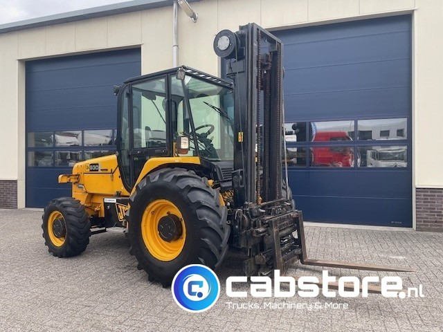 JCB 930 Off-Road forklift - Ruwterrein heftruck -Bouwjaar 2008 - 4x4 - 4WD - Side shift - Vorkverstelling - 550 cm hefhoogte - رافعة شوكية للأرض الوعرة: صورة 2 JCB 930 Off-Road forklift - Ruwterrein heftruck -Bouwjaar 2008 - 4x4 - 4WD - Side shift - Vorkverstelling - 550 cm hefhoogte - رافعة شوكية للأرض الوعرة: صورة 2