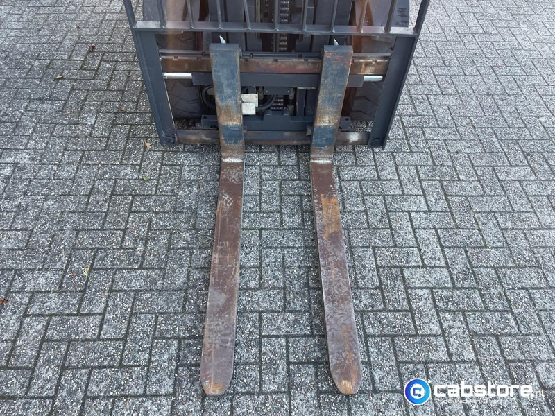 Linde H35D-02 Heftruck - Bouwjaar 2013 - Draaiuren 6892 - Diesel - Side Shift - Freelift - Doorrij hoogte 217 cm !! - رافعة شوكية ديزل: صورة 5 Linde H35D-02 Heftruck - Bouwjaar 2013 - Draaiuren 6892 - Diesel - Side Shift - Freelift - Doorrij hoogte 217 cm !! - رافعة شوكية ديزل: صورة 5