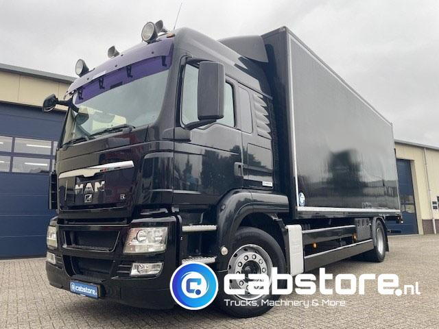 MAN TGS 18.360 4X2 BL  Euro 4 - zijlader - Bouwjaar  2008 - Automaat - 2.000 kg laadklep - AHW koppeling - شاحنة مقفلة: صورة 2 MAN TGS 18.360 4X2 BL  Euro 4 - zijlader - Bouwjaar  2008 - Automaat - 2.000 kg laadklep - AHW koppeling - شاحنة مقفلة: صورة 2