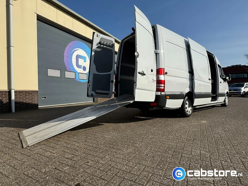 Mercedes-Benz Sprinter 316 CDI L3/H2 316 CDI Euro 5 - L3/H2 - Automaat - Geïntegreerde rijplaten in vloer - Bearlock - Year 2015 - Nieuwe banden - فان: صورة 3 Mercedes-Benz Sprinter 316 CDI L3/H2 316 CDI Euro 5 - L3/H2 - Automaat - Geïntegreerde rijplaten in vloer - Bearlock - Year 2015 - Nieuwe banden - فان: صورة 3