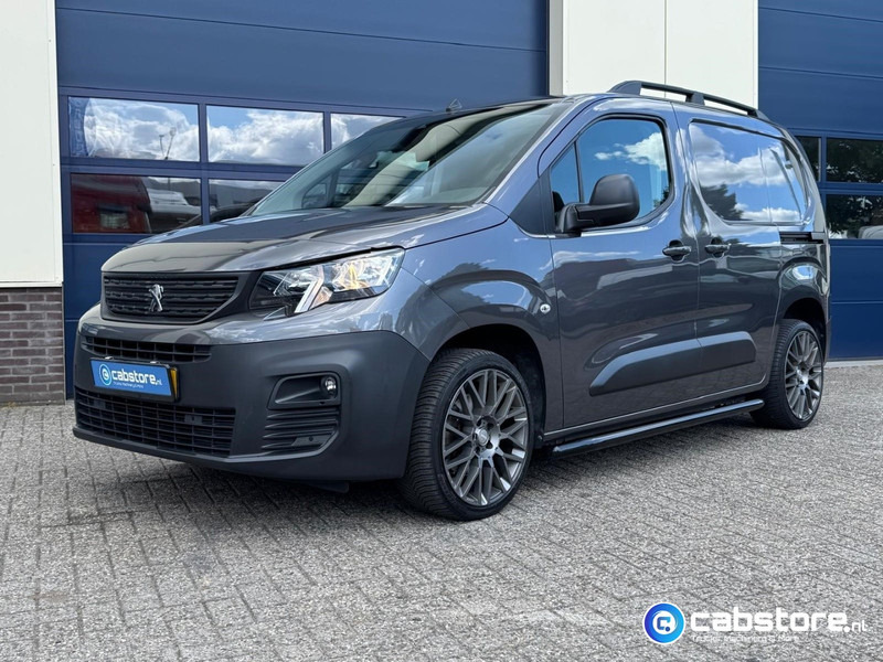 Peugeot Partner 1.5 Blue HDI Asphalt Euro 6 - Gesloten bestelwagen - Bouwjaar 2021 - Km 45.128 !! - Luxe uitvoering - Zeer mooi !! - فان المدمجة: صورة 1 Peugeot Partner 1.5 Blue HDI Asphalt Euro 6 - Gesloten bestelwagen - Bouwjaar 2021 - Km 45.128 !! - Luxe uitvoering - Zeer mooi !! - فان المدمجة: صورة 1