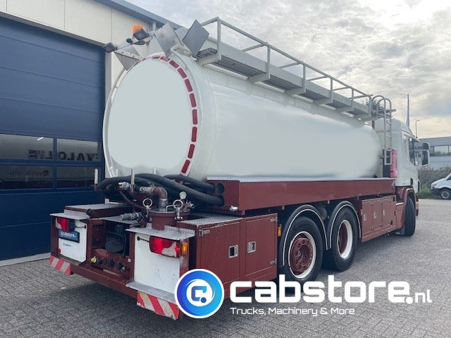 Scania P 380 B 6X2*4 HNA - RETARDER - Tankwagen olie - Olietank - ADR - 16.920 liter - Bouwjaar 2007 - Km 881.924 - شاحنة صهريج: صورة 4 Scania P 380 B 6X2*4 HNA - RETARDER - Tankwagen olie - Olietank - ADR - 16.920 liter - Bouwjaar 2007 - Km 881.924 - شاحنة صهريج: صورة 4