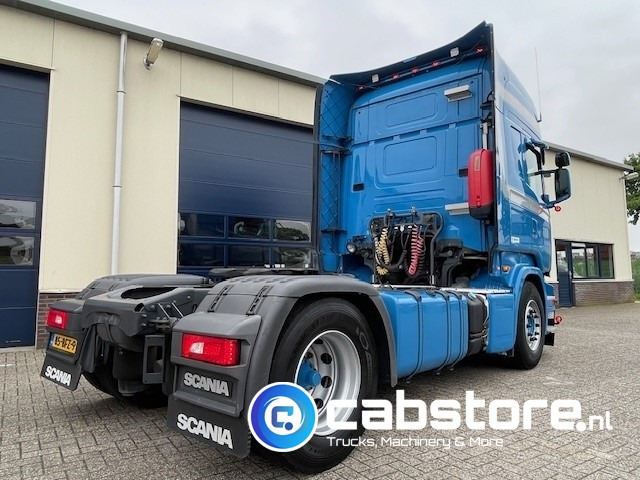 Scania R450 LA4X2MNA Euro 6 Topline Scania R450 LA4X2MNA Euro 6 - Topline - 2 Dieseltanks - Bouwjaar 2015 - Good condition - وحدة جر: صورة 4 Scania R450 LA4X2MNA Euro 6 Topline Scania R450 LA4X2MNA Euro 6 - Topline - 2 Dieseltanks - Bouwjaar 2015 - Good condition - وحدة جر: صورة 4