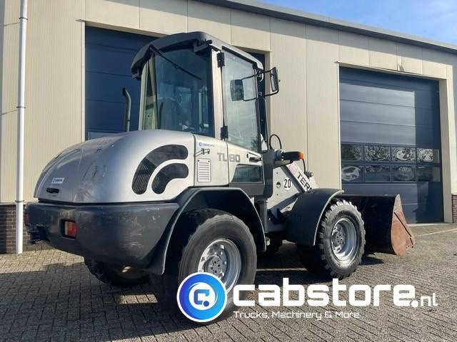 Terex TL 80 Wiellader - Bouwjaar 2008 - Urenstand 7490 - Palletvorken + Laadschop - Deutz Diesel - اللودر بعجل: صورة 5 Terex TL 80 Wiellader - Bouwjaar 2008 - Urenstand 7490 - Palletvorken + Laadschop - Deutz Diesel - اللودر بعجل: صورة 5