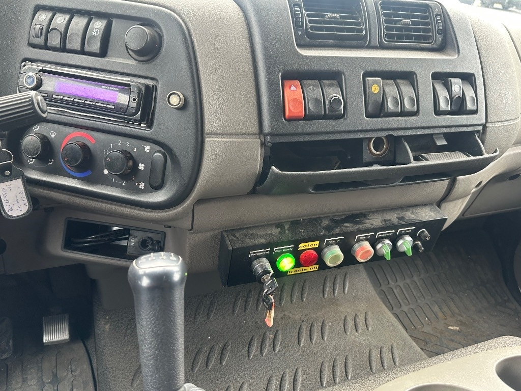شاحنة كرين DAF 55.180 henkilönostin: صورة 17