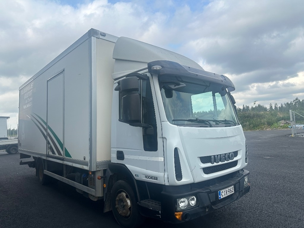 Iveco Eurocargo 100 E22 - شاحنة مقفلة: صورة 2 Iveco Eurocargo 100 E22 - شاحنة مقفلة: صورة 2