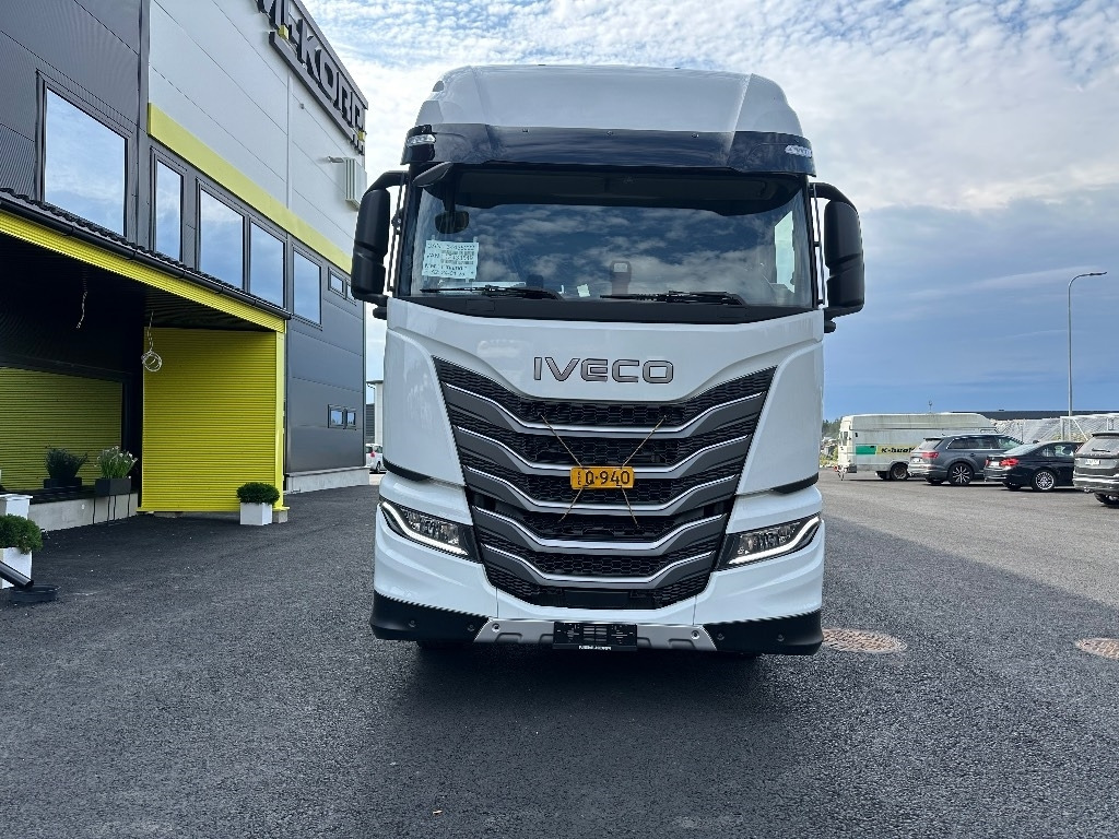 Iveco S-Way AS26S50 NP 2xLNG 6x2*4 - شاحنة هيكل كابينة: صورة 2 Iveco S-Way AS26S50 NP 2xLNG 6x2*4 - شاحنة هيكل كابينة: صورة 2