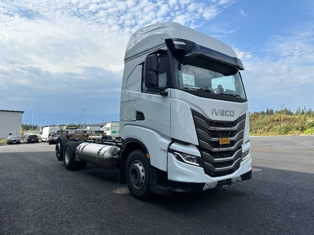 Iveco S-Way AS26S50 NP 2xLNG 6x2*4 - شاحنة هيكل كابينة: صورة 3 Iveco S-Way AS26S50 NP 2xLNG 6x2*4 - شاحنة هيكل كابينة: صورة 3