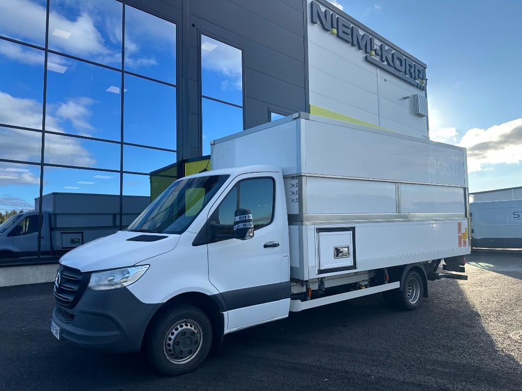Mercedes-Benz Sprinter 516 Nouseva kori - شاحنة مغلقة الصندوق: صورة 1 Mercedes-Benz Sprinter 516 Nouseva kori - شاحنة مغلقة الصندوق: صورة 1